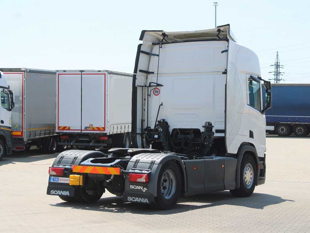 Scania R 450, DOUBLE CIRCUIT HYDRAULIC, EURO 6 - Nyergesvontató: 4 kép. Scania R 450, DOUBLE CIRCUIT HYDRAULIC, EURO 6 - Nyergesvontató: 4 kép.