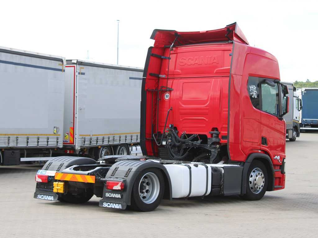 Scania R 450, LOWDECK, EURO 6, RETARDER, NAVIGATION - Nyergesvontató: 4 kép. Scania R 450, LOWDECK, EURO 6, RETARDER, NAVIGATION - Nyergesvontató: 4 kép.