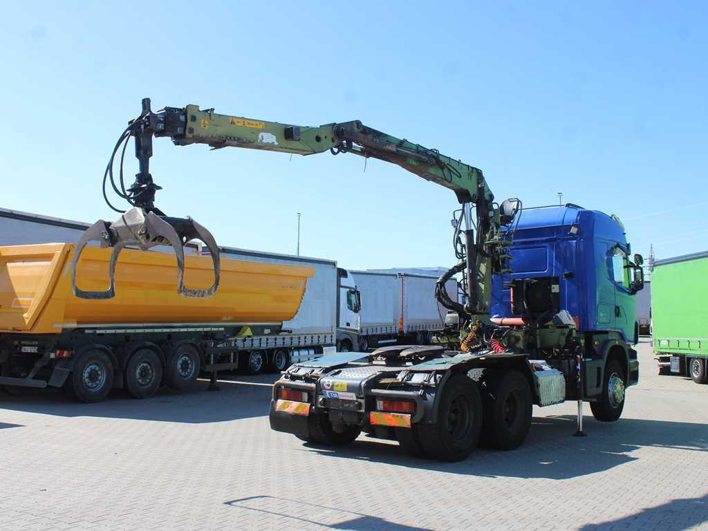 Scania R420, 6x4, EURO 3, HYDRAULIC ARM LOGLIFT F135ZT94A, LIGHTS - Nyergesvontató: 4 kép. Scania R420, 6x4, EURO 3, HYDRAULIC ARM LOGLIFT F135ZT94A, LIGHTS - Nyergesvontató: 4 kép.