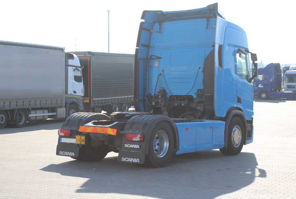 Scania R450, RETARDER, HYDRAULIC, EURO 6 - Nyergesvontató: 4 kép. Scania R450, RETARDER, HYDRAULIC, EURO 6 - Nyergesvontató: 4 kép.