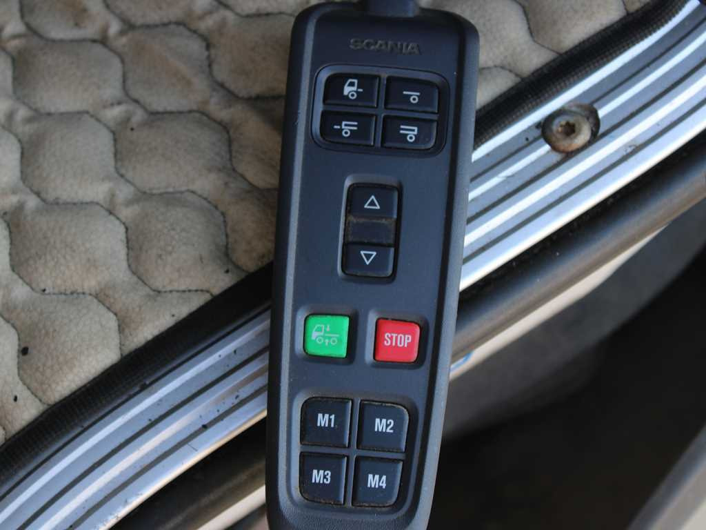 Nyergesvontató Scania R490, EURO 6, INDEPENDENT AIR CONDITIONING, RETARDER: 9 kép. Nyergesvontató Scania R490, EURO 6, INDEPENDENT AIR CONDITIONING, RETARDER: 9 kép.