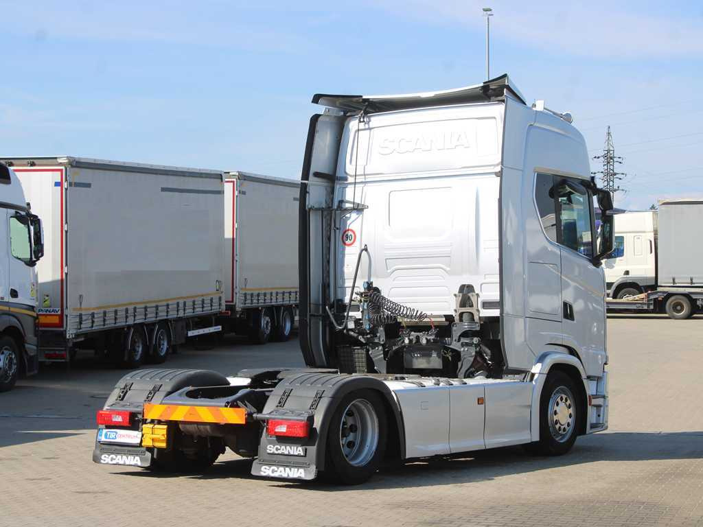 Scania S520, LOWDECK, RETARDER, NAVIGATION - Nyergesvontató: 4 kép. Scania S520, LOWDECK, RETARDER, NAVIGATION - Nyergesvontató: 4 kép.