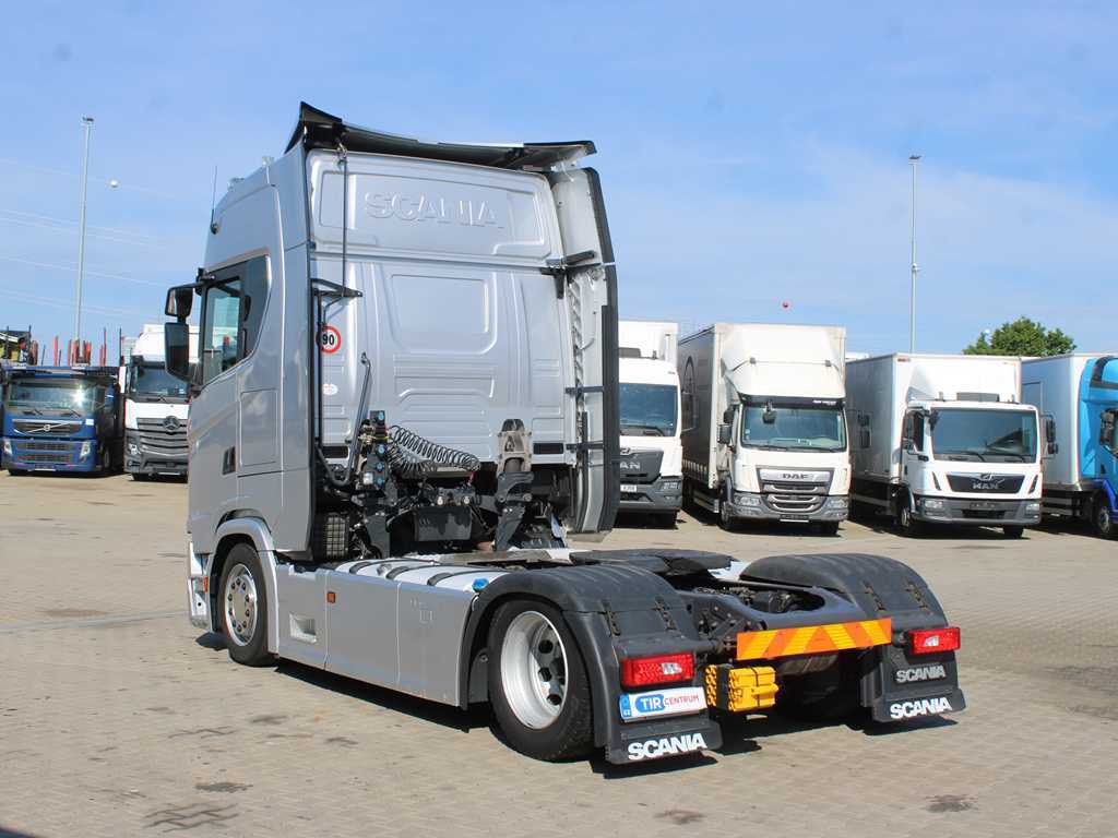 Scania S520, LOWDECK, RETARDER, NAVIGATION - Nyergesvontató: 5 kép. Scania S520, LOWDECK, RETARDER, NAVIGATION - Nyergesvontató: 5 kép.