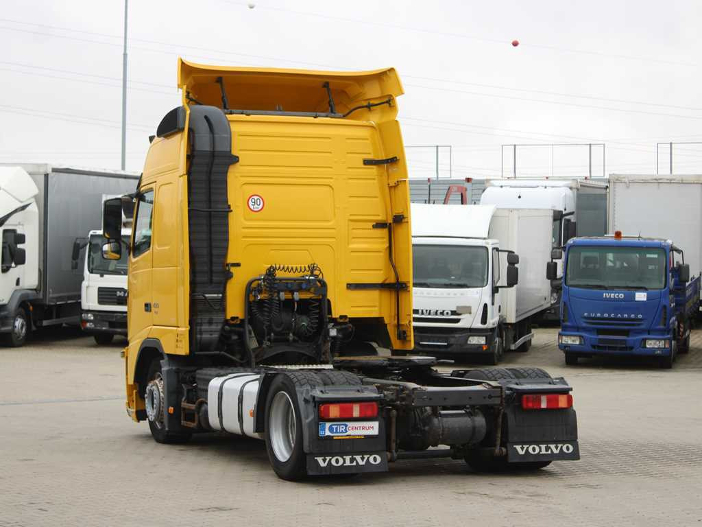 Volvo FH 420, EURO 5 EEV, LOWDECK, AIR SUSPENSION, VEB + - Nyergesvontató: 5 kép. Volvo FH 420, EURO 5 EEV, LOWDECK, AIR SUSPENSION, VEB + - Nyergesvontató: 5 kép.