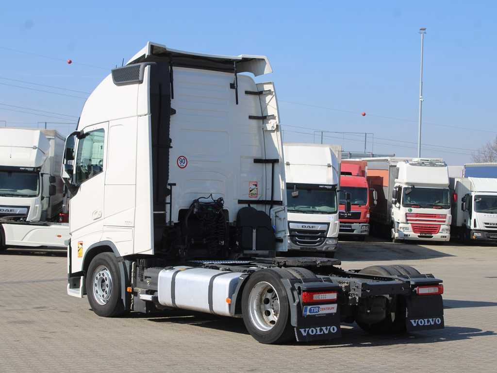 Volvo FH 460 XL, EURO 6, LOWDECK, VEB +, I-PARK COOL - Nyergesvontató: 5 kép. Volvo FH 460 XL, EURO 6, LOWDECK, VEB +, I-PARK COOL - Nyergesvontató: 5 kép.