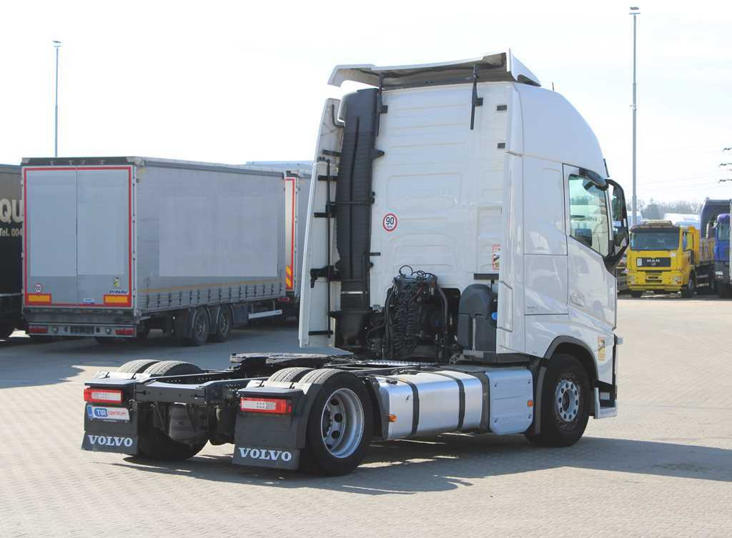 Volvo FH 460 XL, EURO 6, LOWDECK, VEB +, I-PARK COOL - Nyergesvontató: 4 kép. Volvo FH 460 XL, EURO 6, LOWDECK, VEB +, I-PARK COOL - Nyergesvontató: 4 kép.