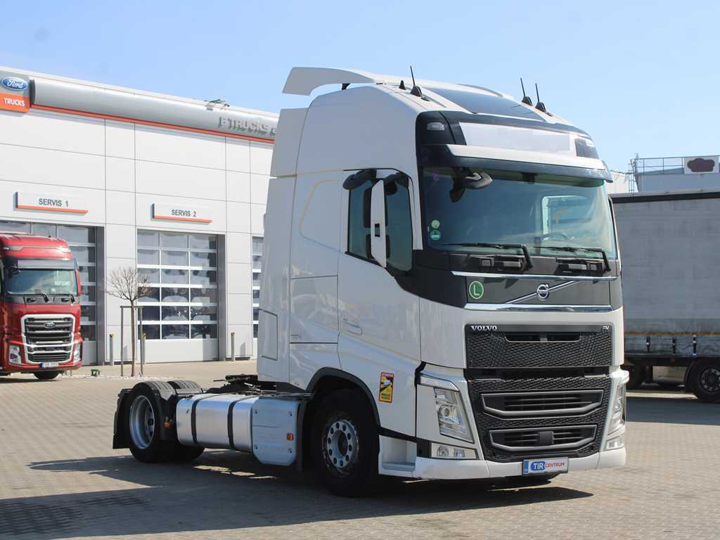 Volvo FH 460 XL, EURO 6, LOWDECK, VEB +, I-PARK COOL - Nyergesvontató: 3 kép. Volvo FH 460 XL, EURO 6, LOWDECK, VEB +, I-PARK COOL - Nyergesvontató: 3 kép.