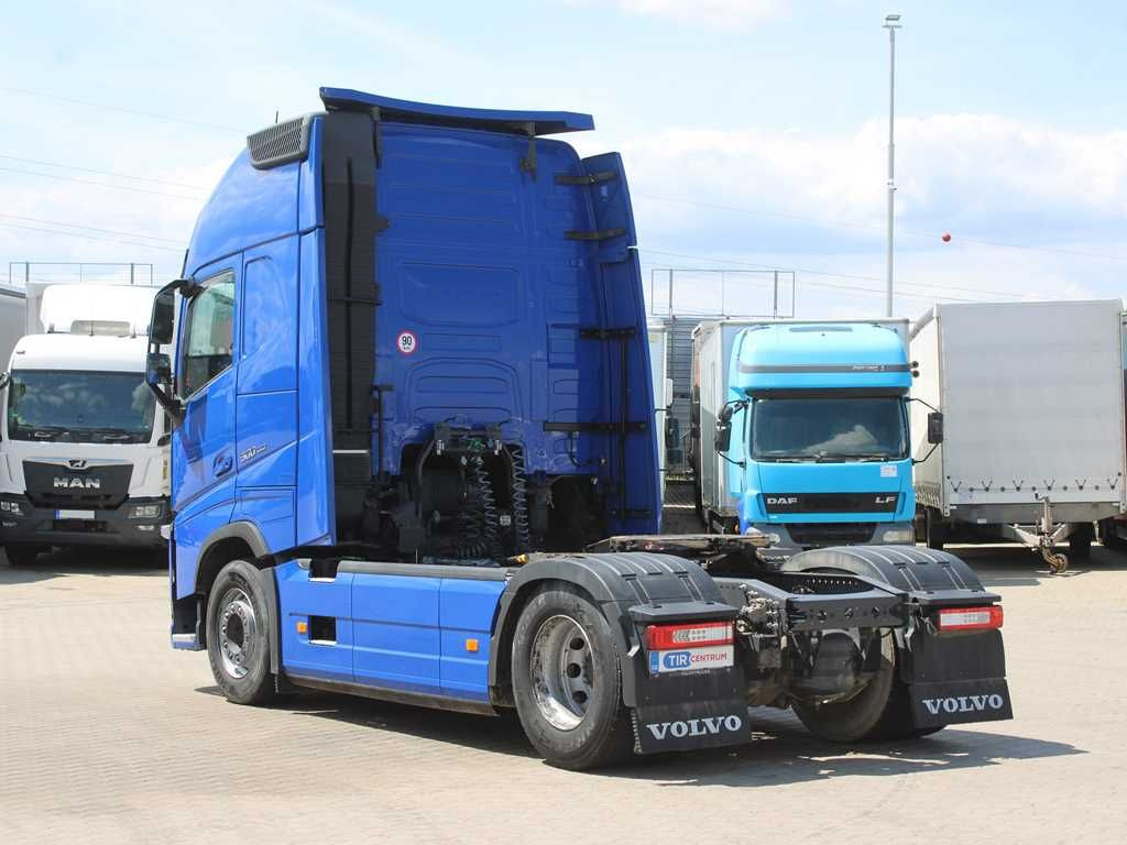 Volvo FH 500, DOUBLE CIRCUIT, EURO 6, VEB +, I-SAVE - Nyergesvontató: 4 kép. Volvo FH 500, DOUBLE CIRCUIT, EURO 6, VEB +, I-SAVE - Nyergesvontató: 4 kép.