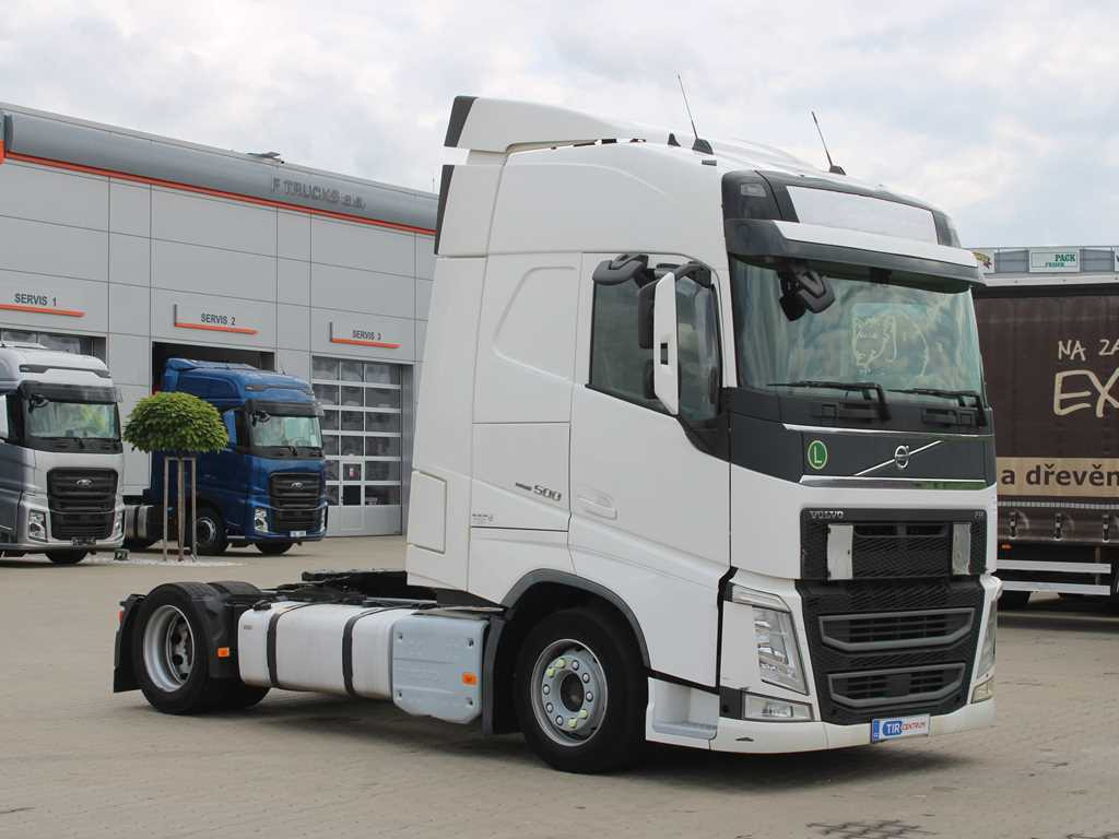 Volvo FH 500, EURO 6, LOWDECK, VEB +, I-PARK COOL - Nyergesvontató: 3 kép. Volvo FH 500, EURO 6, LOWDECK, VEB +, I-PARK COOL - Nyergesvontató: 3 kép.