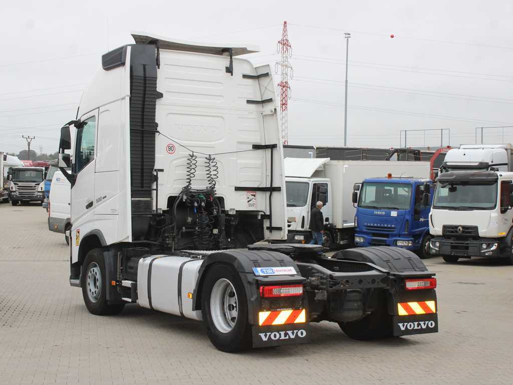 Volvo FH 500, EURO 6, VEB +, I-PARK COOL - Nyergesvontató: 5 kép. Volvo FH 500, EURO 6, VEB +, I-PARK COOL - Nyergesvontató: 5 kép.