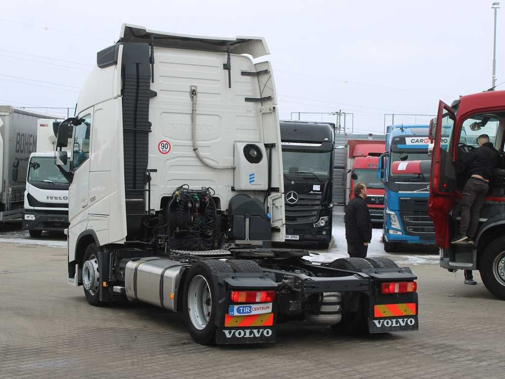 Volvo FH 500, LOWDECK , VEB+, EURO 6, I-PARK COOL - Nyergesvontató: 4 kép. Volvo FH 500, LOWDECK , VEB+, EURO 6, I-PARK COOL - Nyergesvontató: 4 kép.