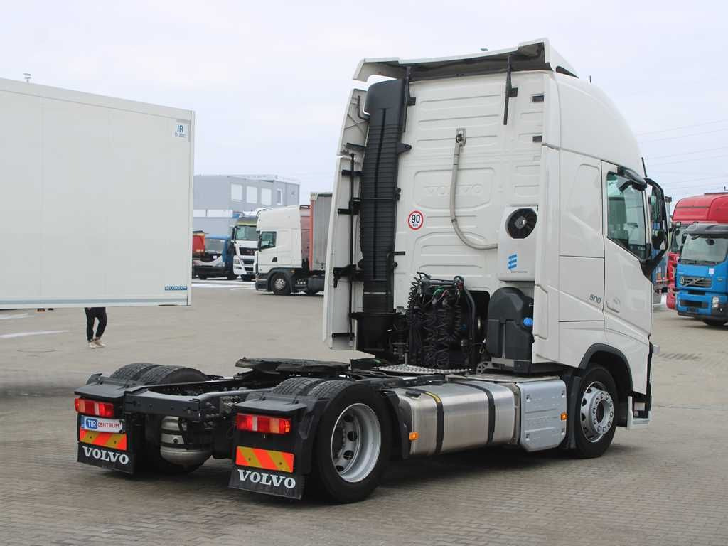 Volvo FH 500, LOWDECK , VEB+, EURO 6, I-PARK COOL - Nyergesvontató: 3 kép. Volvo FH 500, LOWDECK , VEB+, EURO 6, I-PARK COOL - Nyergesvontató: 3 kép.