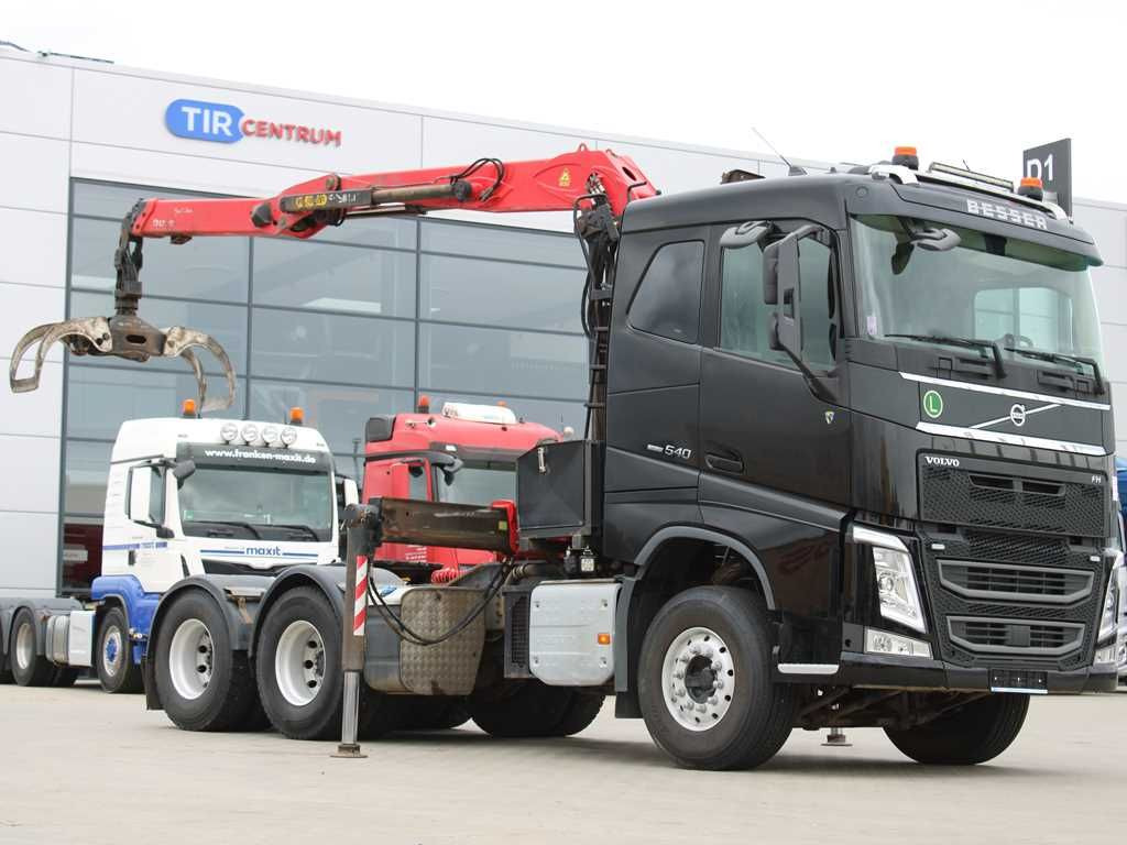 Volvo FH 540, 6X4, VEB+, Crane EPSILON Q170Z96 - Nyergesvontató: 2 kép. Volvo FH 540, 6X4, VEB+, Crane EPSILON Q170Z96 - Nyergesvontató: 2 kép.