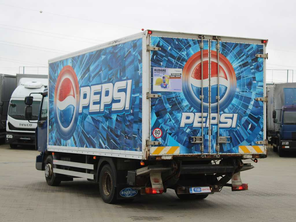 Renault MIDLUM 160.10, EURO 4, HYDRAULIC FRONT, TIRE 80% - Dobozos felépítményű teherautó: 5 kép. Renault MIDLUM 160.10, EURO 4, HYDRAULIC FRONT, TIRE 80% - Dobozos felépítményű teherautó: 5 kép.