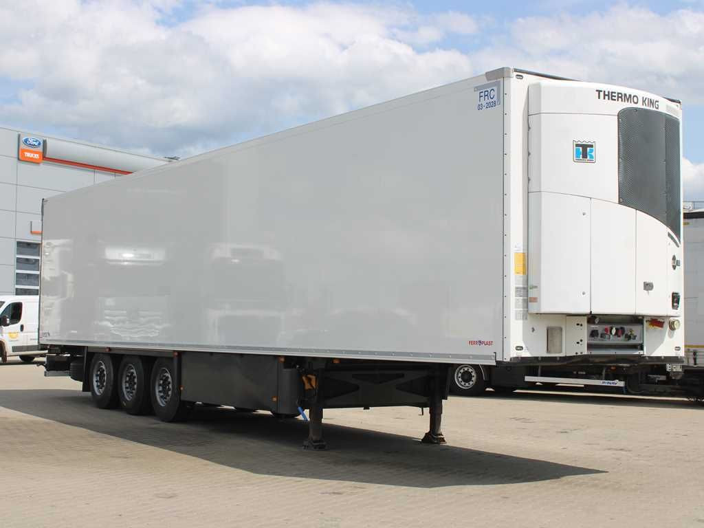 Schmitz Cargobull SCS 24, THERMO KING SLXi 300, LIFTING AXLE - Félpótkocsi hűtős: 2 kép. Schmitz Cargobull SCS 24, THERMO KING SLXi 300, LIFTING AXLE - Félpótkocsi hűtős: 2 kép.