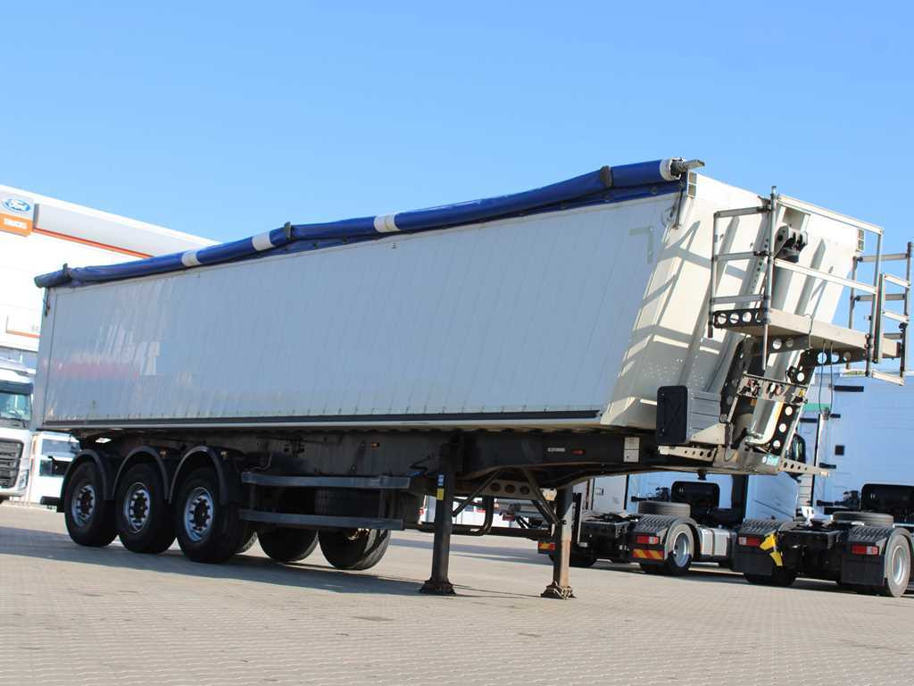 Schmitz SKI 24 SL 10.5, AXLES 9t, 49m³, LIFTING AXLE, ALUMINUM BODY - Félpótkocsi billenőplatós: 2 kép. Schmitz SKI 24 SL 10.5, AXLES 9t, 49m³, LIFTING AXLE, ALUMINUM BODY - Félpótkocsi billenőplatós: 2 kép.