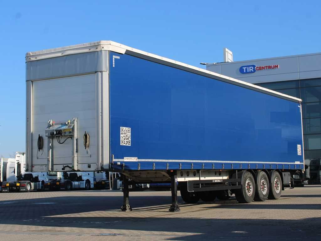 Schwarzmüller SPA 3/E, LIFTING AXLE, MULDA, MULTILOCK, SAF - Ponyvás félpótkocsi: 1 kép. Schwarzmüller SPA 3/E, LIFTING AXLE, MULDA, MULTILOCK, SAF - Ponyvás félpótkocsi: 1 kép.