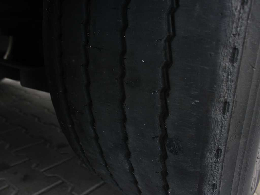 Ponyvás félpótkocsi Schwarzmüller SPA 3/E, SAF AXLES, MULTILOCK, MULDA: 15 kép. Ponyvás félpótkocsi Schwarzmüller SPA 3/E, SAF AXLES, MULTILOCK, MULDA: 15 kép.