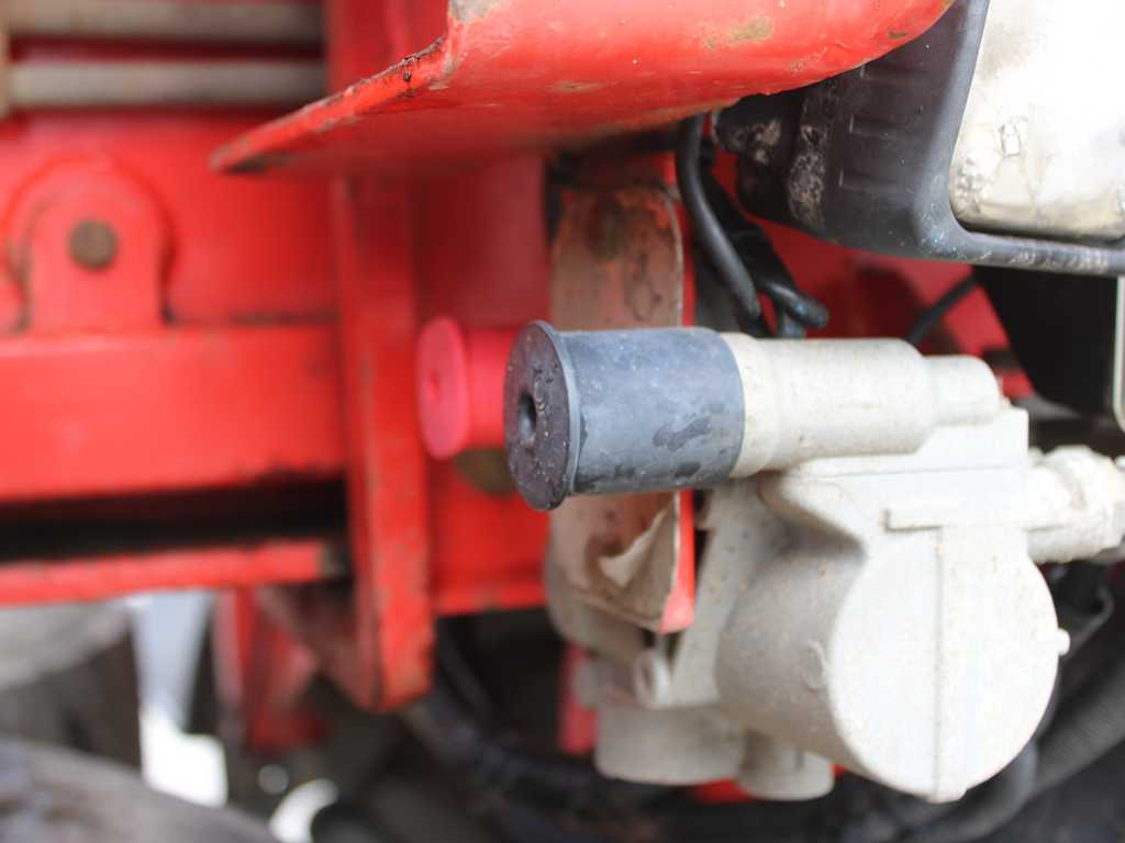 Umikov NPK 39, 2X LIFTING AXLE, SAF - Rönkszállító félpótkocsi: 4 kép. Umikov NPK 39, 2X LIFTING AXLE, SAF - Rönkszállító félpótkocsi: 4 kép.