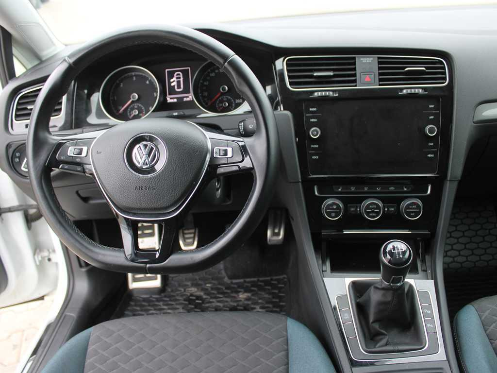 Autó Volkswagen GOLF, IQ. DRIVE, 1.6 TDI 85kW, AdBlue, NAVIGATION: 8 kép.