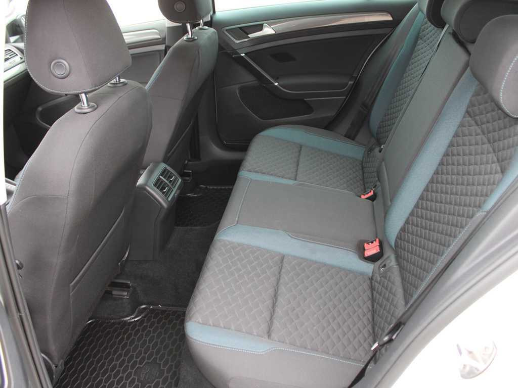 Autó Volkswagen GOLF, IQ. DRIVE, 1.6 TDI 85kW, AdBlue, NAVIGATION: 9 kép.