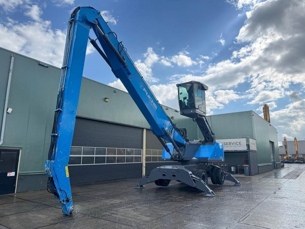 Fuchs MHL 350 F - with generator - Hulladék kotró: 2 kép. Fuchs MHL 350 F - with generator - Hulladék kotró: 2 kép.