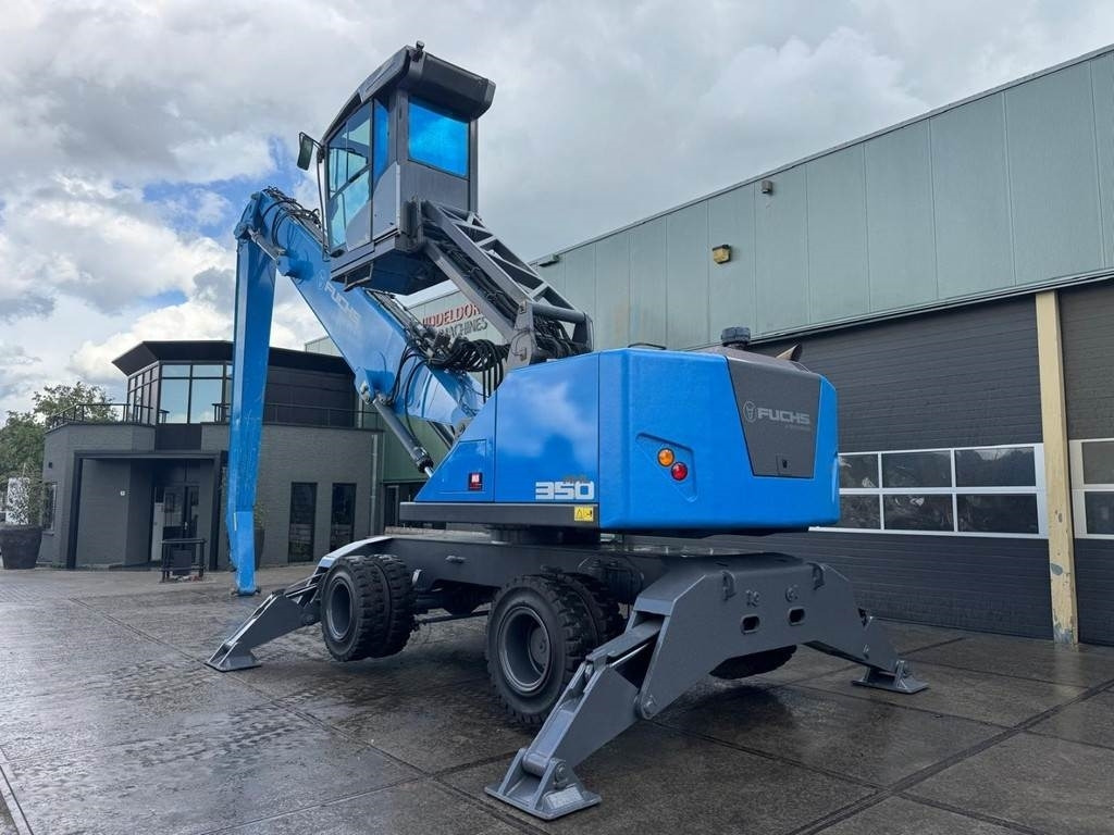 Fuchs MHL 350 F - with generator - Hulladék kotró: 3 kép. Fuchs MHL 350 F - with generator - Hulladék kotró: 3 kép.
