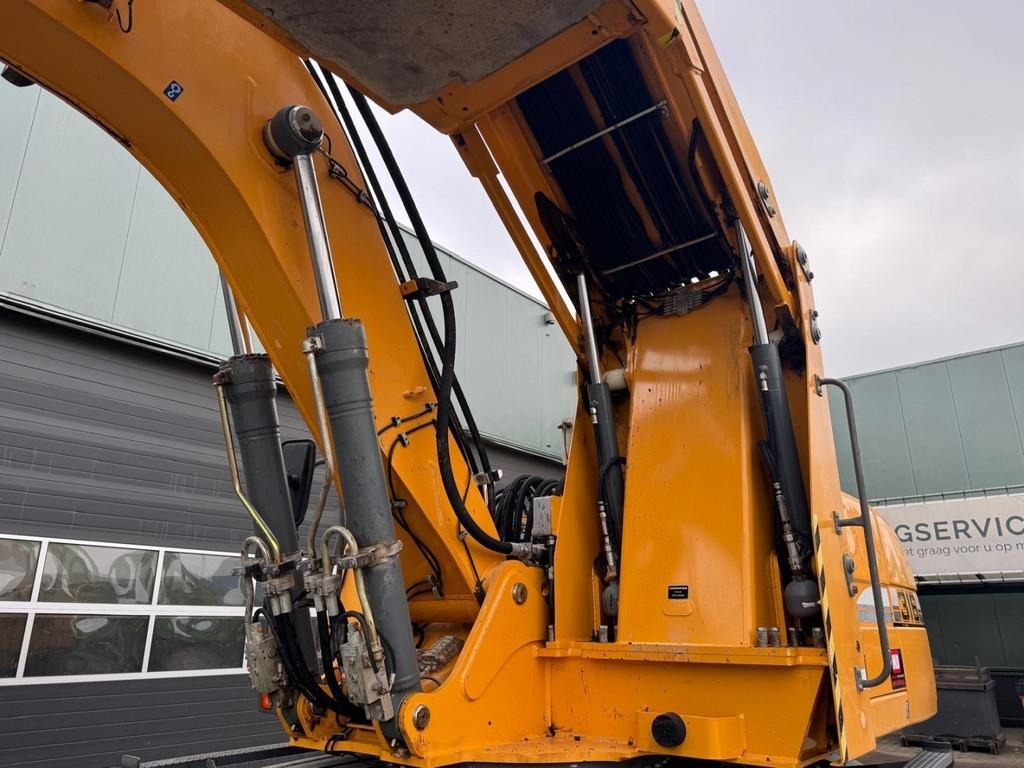 Liebherr A 316 - Hulladék kotró: 4 kép. Liebherr A 316 - Hulladék kotró: 4 kép.