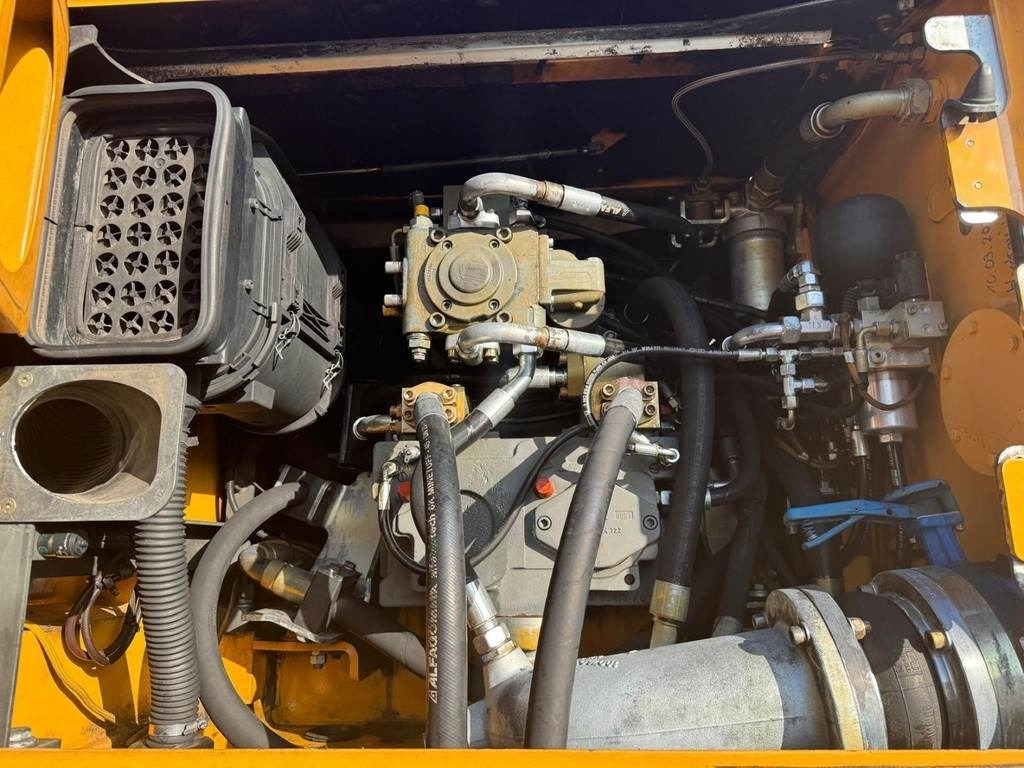 Hulladék kotró Liebherr A 934 C: 19 kép.