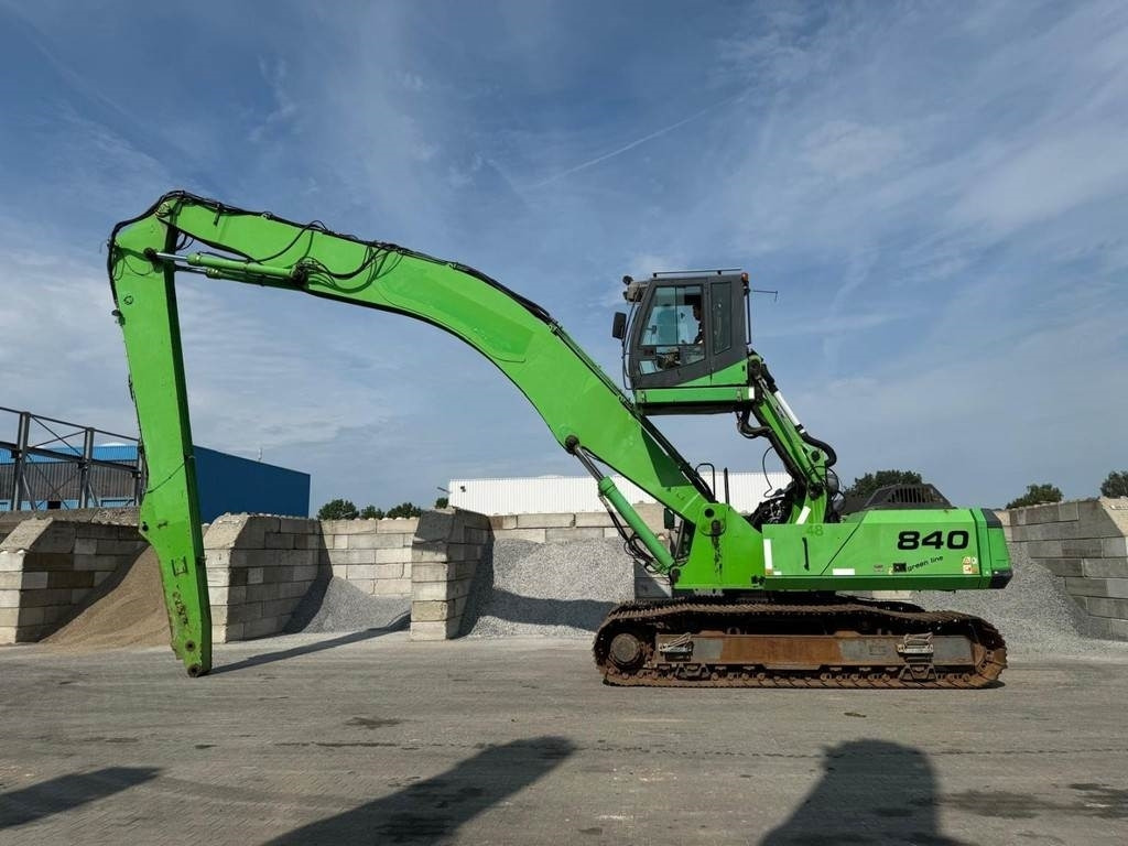 Sennebogen 840R - Hulladék kotró: 1 kép. Sennebogen 840R - Hulladék kotró: 1 kép.