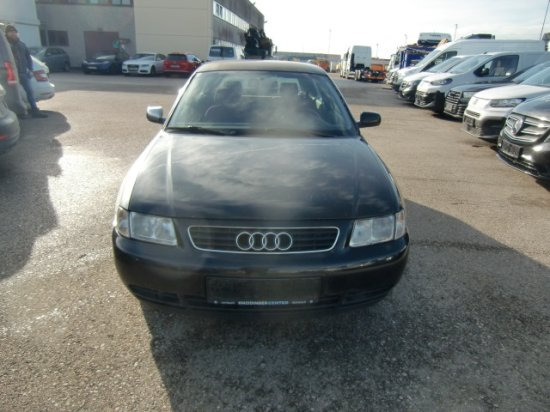 Audi A3 Limousine 1,9 TDI Ersatzteilträger - Szedán: 2 kép. Audi A3 Limousine 1,9 TDI Ersatzteilträger - Szedán: 2 kép.