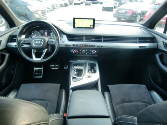 Terepjáró/ SUV Audi SQ7 4,0 TDi V8 S line: 13 kép.