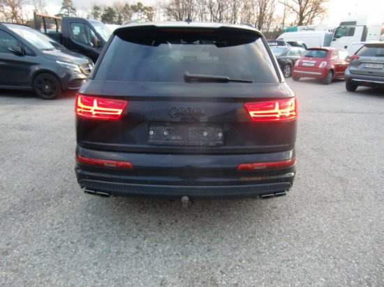 Audi SQ7 4,0 TDi V8 S line - Terepjáró/ SUV: 5 kép. Audi SQ7 4,0 TDi V8 S line - Terepjáró/ SUV: 5 kép.