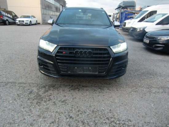 Audi SQ7 4,0 TDi V8 S line - Terepjáró/ SUV: 2 kép. Audi SQ7 4,0 TDi V8 S line - Terepjáró/ SUV: 2 kép.