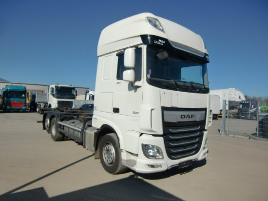 DAF XF 480 FAR BDF SSC Euro 6 Liftachse, Retarder - Cserefelépítményes teherautó: 3 kép. DAF XF 480 FAR BDF SSC Euro 6 Liftachse, Retarder - Cserefelépítményes teherautó: 3 kép.