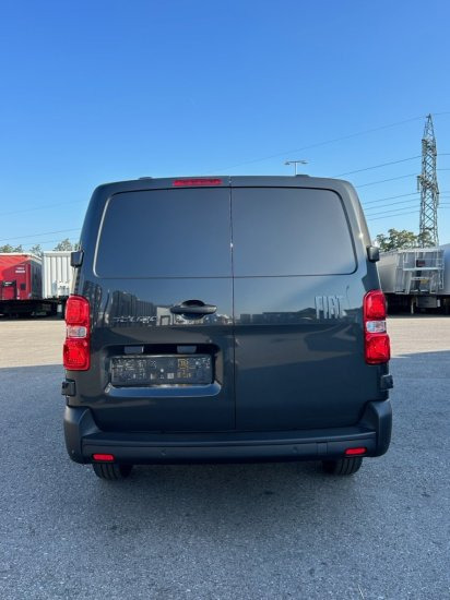 Fiat Scudo Maxi BlueDHi 120 6-Gang - Furgon: 5 kép. Fiat Scudo Maxi BlueDHi 120 6-Gang - Furgon: 5 kép.