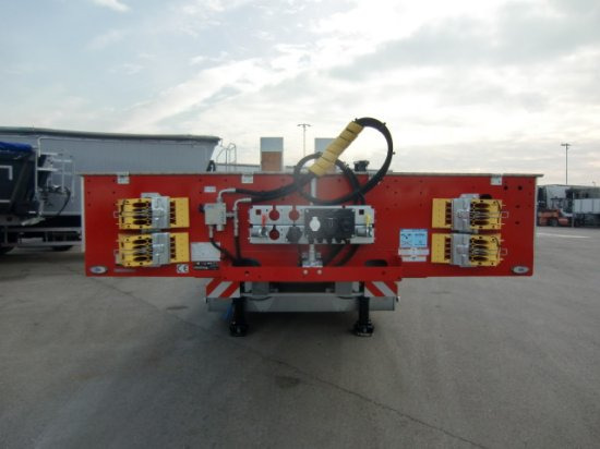 HUMBAUR HTSK 30 schräg, 3-Achs Tieflader, Radmulden, Liftachse, Nachlaufachse, Verzinkt - Félpótkocsi mélybölcsős: 2 kép. HUMBAUR HTSK 30 schräg, 3-Achs Tieflader, Radmulden, Liftachse, Nachlaufachse, Verzinkt - Félpótkocsi mélybölcsős: 2 kép.