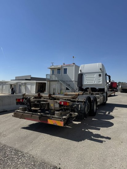 Iveco Stralis AS260SY LBW BDF, Automatik, E6, Standklkima - Cserefelépítményes teherautó: 4 kép. Iveco Stralis AS260SY LBW BDF, Automatik, E6, Standklkima - Cserefelépítményes teherautó: 4 kép.