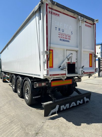 Kempf SKM 39 Alu-Kastenmulde 55m³ Rollplane - Félpótkocsi billenőplatós: 2 kép. Kempf SKM 39 Alu-Kastenmulde 55m³ Rollplane - Félpótkocsi billenőplatós: 2 kép.