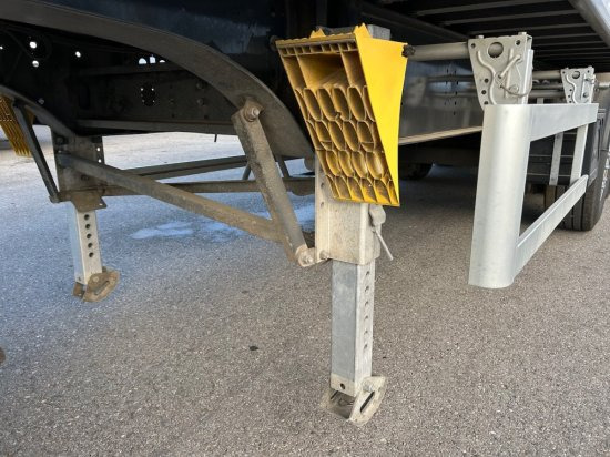 Félpótkocsi billenőplatós Kempf SKM AK 39 Alu-Kastenmulde 55m³ Rollplane: 12 kép.