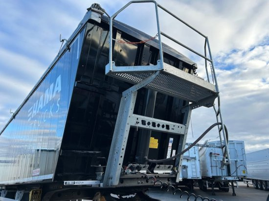 Kempf SKM AK 39 Alu-Kastenmulde 55m³ Rollplane - Félpótkocsi billenőplatós: 3 kép. Kempf SKM AK 39 Alu-Kastenmulde 55m³ Rollplane - Félpótkocsi billenőplatós: 3 kép.