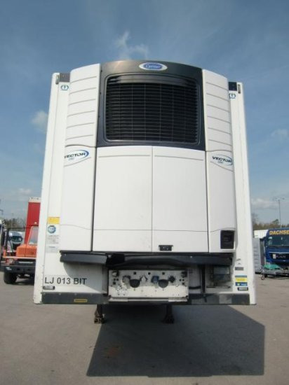 Krone Carrier Vector 1350, Liftachse - Félpótkocsi hőszigetelt: 2 kép. Krone Carrier Vector 1350, Liftachse - Félpótkocsi hőszigetelt: 2 kép.