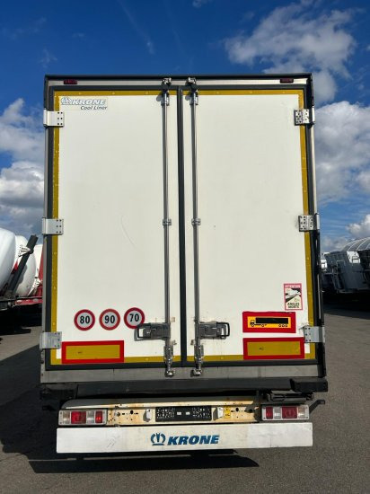 Krone SD Cool Liner, Carrier Vector 1350 - Félpótkocsi hőszigetelt: 5 kép. Krone SD Cool Liner, Carrier Vector 1350 - Félpótkocsi hőszigetelt: 5 kép.