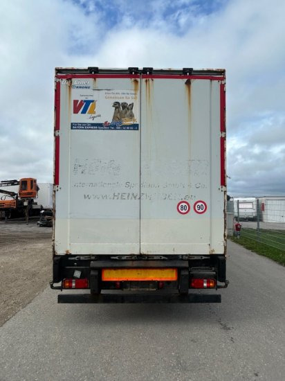 Krone SD-K Kofferauflieger, Liftachse, SAF - Félpótkocsi dobozos: 4 kép. Krone SD-K Kofferauflieger, Liftachse, SAF - Félpótkocsi dobozos: 4 kép.