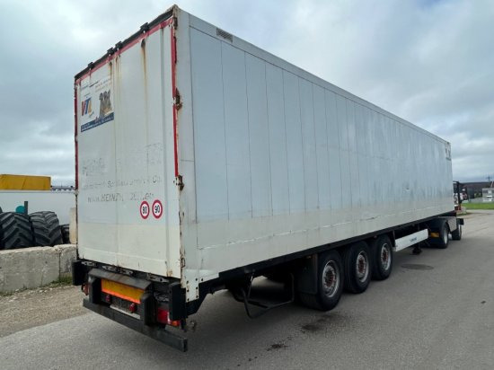 Krone SD-K Kofferauflieger, Liftachse, SAF - Félpótkocsi dobozos: 3 kép. Krone SD-K Kofferauflieger, Liftachse, SAF - Félpótkocsi dobozos: 3 kép.