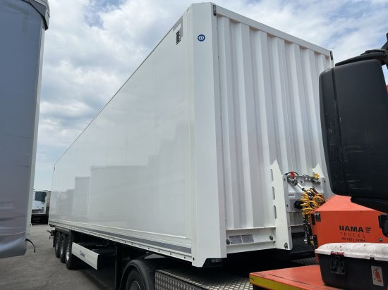 Krone SDK27 Dryliner Koffer Auflieger, Zurschienen, Mehrere Einheiten verfügbar - Félpótkocsi dobozos: 2 kép. Krone SDK27 Dryliner Koffer Auflieger, Zurschienen, Mehrere Einheiten verfügbar - Félpótkocsi dobozos: 2 kép.