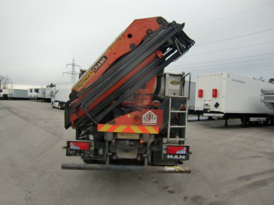 MAN TGA 33.430 6x4 Kipper, Manuel, E4 Palfinger Blatt-Blatt - Billenőplatós teherautó: 5 kép. MAN TGA 33.430 6x4 Kipper, Manuel, E4 Palfinger Blatt-Blatt - Billenőplatós teherautó: 5 kép.