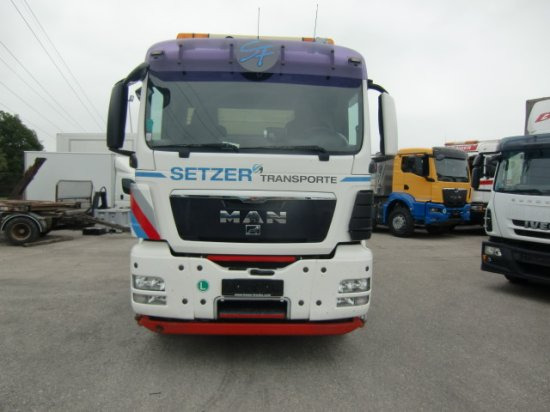 MAN TGS 26.400 3-Seitenkipper, 6x2-2 Lenkachse HIAB 144ES -3DUO - Billenőplatós teherautó, Darus autó: 2 kép. MAN TGS 26.400 3-Seitenkipper, 6x2-2 Lenkachse HIAB 144ES -3DUO - Billenőplatós teherautó, Darus autó: 2 kép.