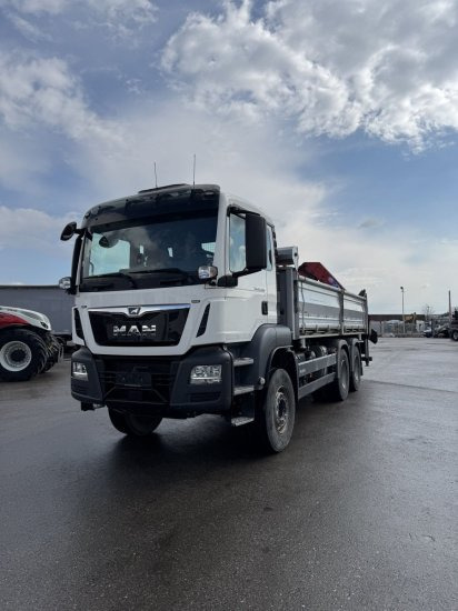 MAN TGS 26.430 6x4 3-Seitenkipper, HMF 2020K-RC Heckkran abnehmbar, - Billenőplatós teherautó, Darus autó: 1 kép. MAN TGS 26.430 6x4 3-Seitenkipper, HMF 2020K-RC Heckkran abnehmbar, - Billenőplatós teherautó, Darus autó: 1 kép.