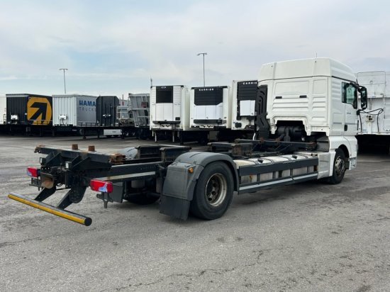 MAN TGX 18.460 XLX, 4x2, Euro 6, Standklima - Cserefelépítményes teherautó: 4 kép. MAN TGX 18.460 XLX, 4x2, Euro 6, Standklima - Cserefelépítményes teherautó: 4 kép.